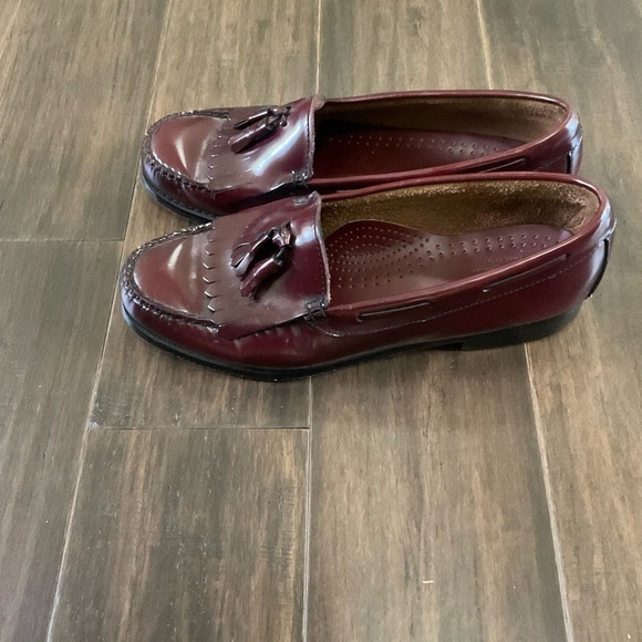G.H. Bass Weejuns Men\'s 9.5 D Burgundy Kiltie Tassel Leather Loafer main image 6